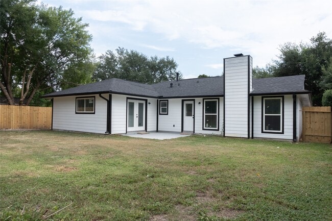 Building Photo - 609 Oak Harbor Dr
