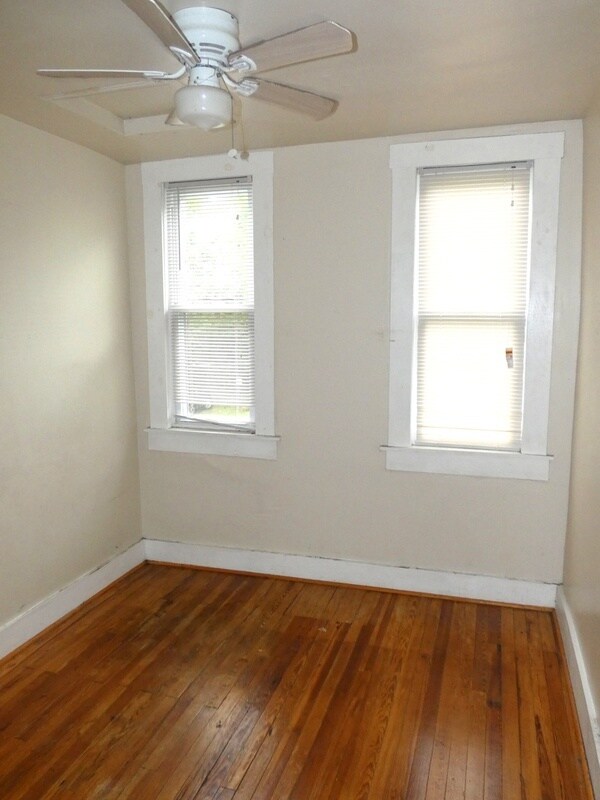 Building Photo - 2654 Lehman St