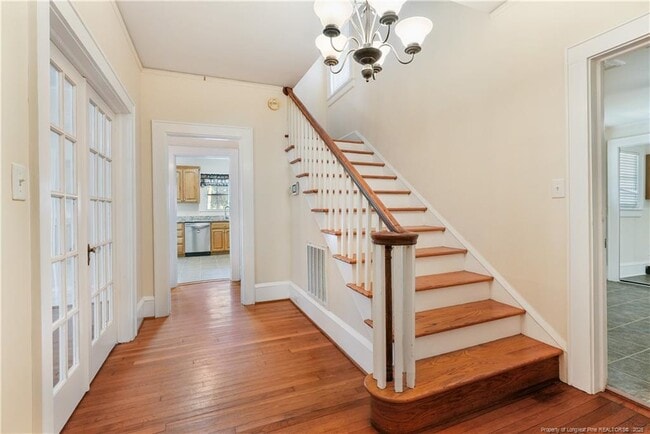 Building Photo - 717 Peden St