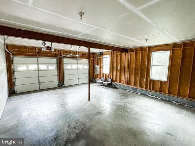 Building Photo - 18162 White Tail Way