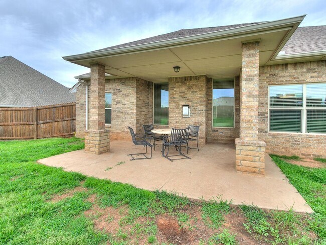 Building Photo - 4817 Arbuckle Dr