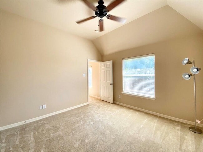 Building Photo - 2806 Cool River Loop