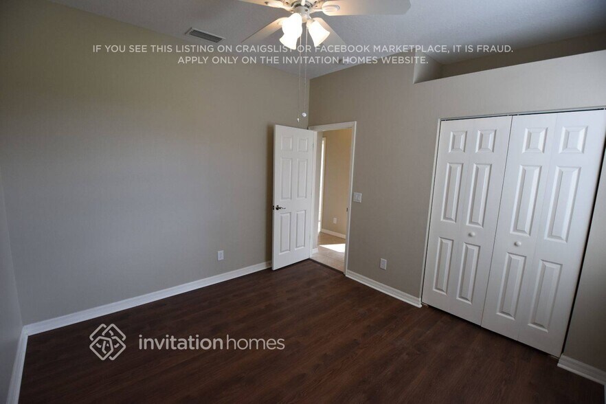 Building Photo - 7018 43rd Ave E