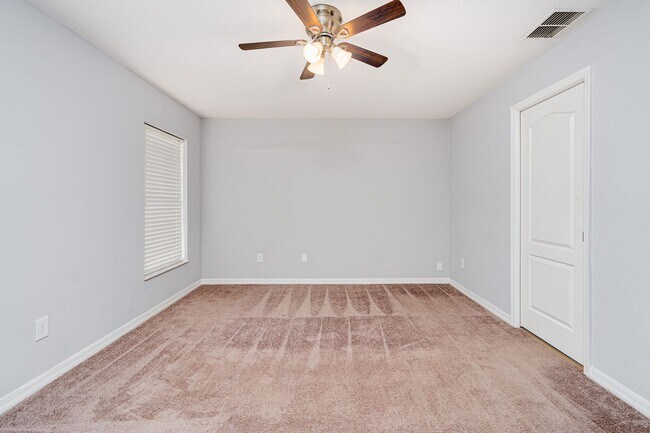Building Photo - 3 Bedroom Port Orange Home