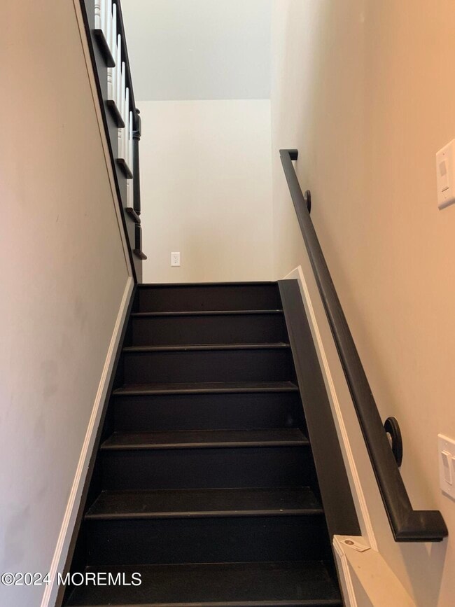 Building Photo - 207 Brinley Ave