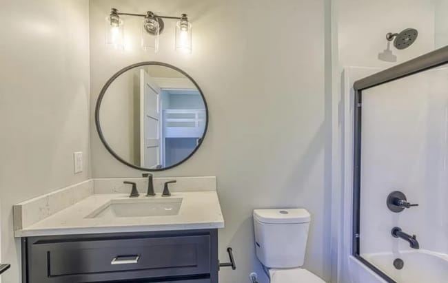 Building Photo - 3 bed 3 bath on the water! New build! Avai...