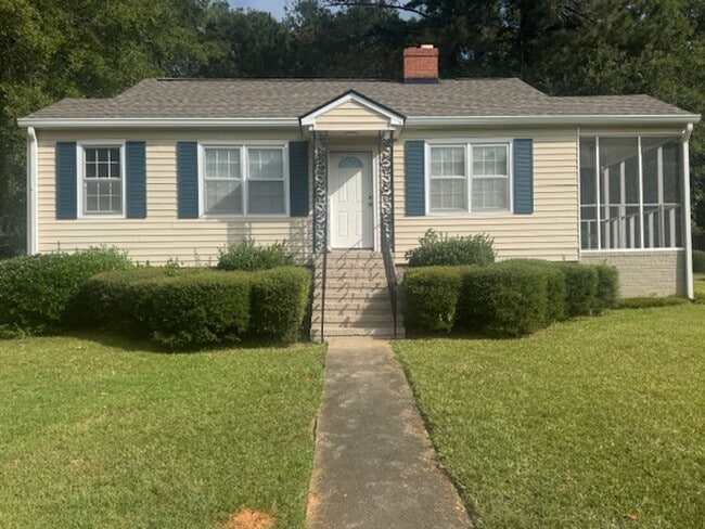 Primary Photo - 245 Beechwood Cir