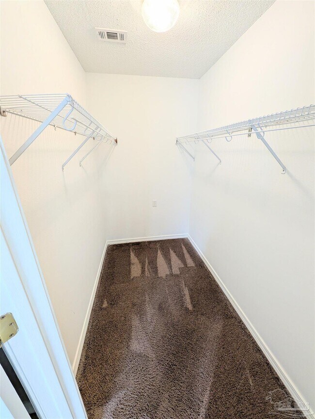 Building Photo - 175 Carrier Dr