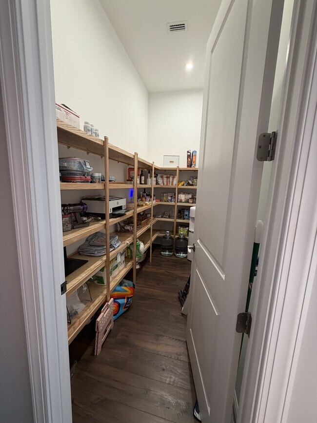 Building Photo - 8346 Puccini Way