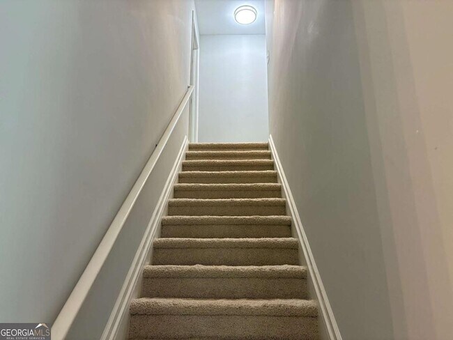 Building Photo - 3755 Ridgeside Ct