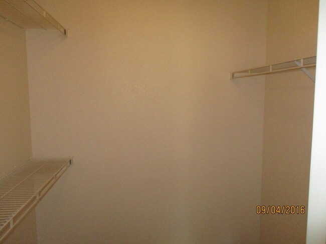 Building Photo - Stone Canyon Townhome located in GREEN VALLEY!