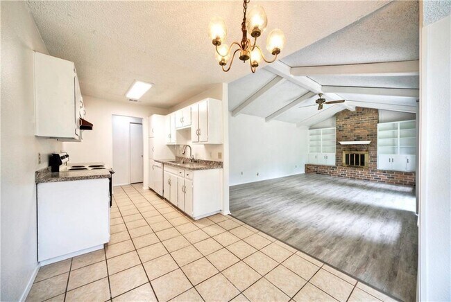 Building Photo - 1509 Sagebrush Dr