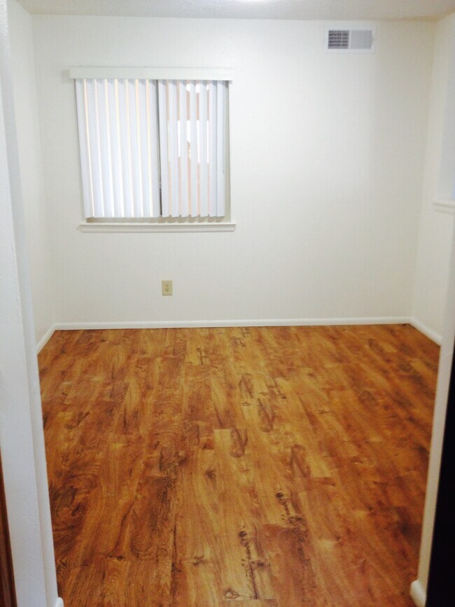 Building Photo - 7801 Calle de Cobre NE