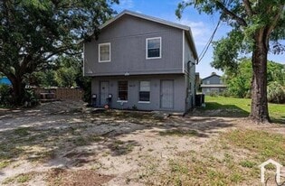 Building Photo - 6412 Diamond St