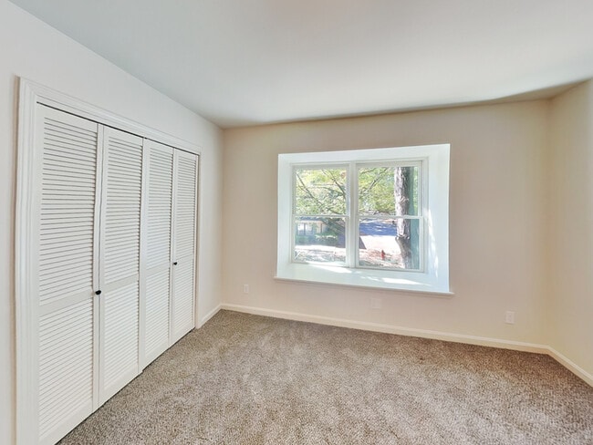 Building Photo - 115 Woodmere Square NW