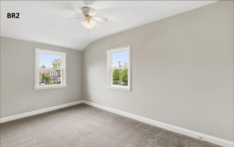 Building Photo - 1107 N Marlyn Ave