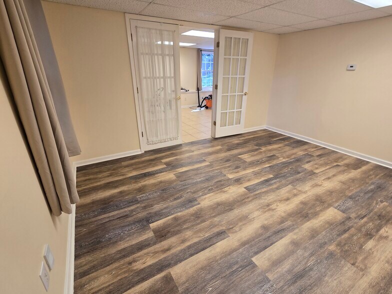 Bedroom w/French doors - 106 Hickory St