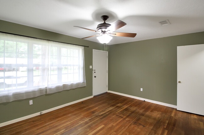 Building Photo - 246 St Paul St