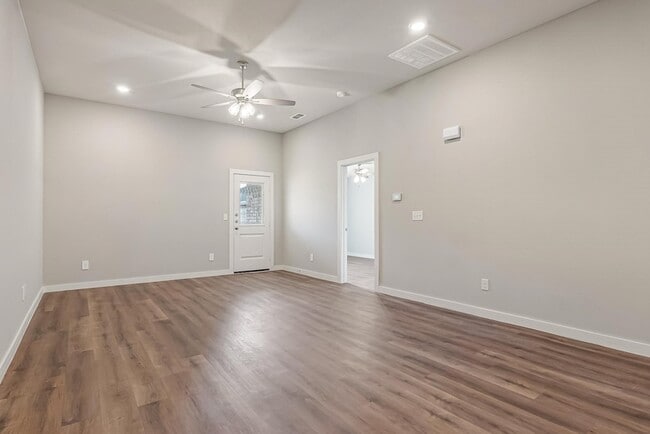 Building Photo - 2649 Baron Ave