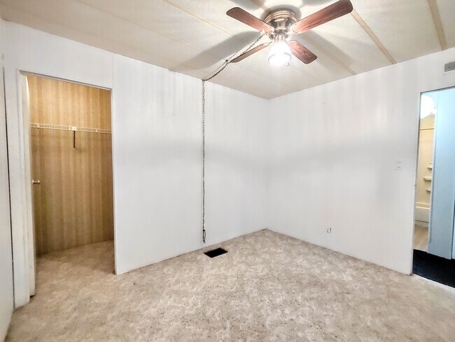 Building Photo - 163 Buchanan Cir