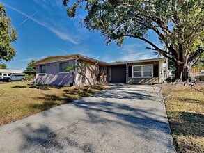 Building Photo - 1710 Wishing Well Way