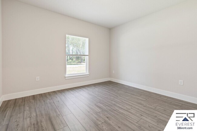 Building Photo - 59 Breeze Hill Ln