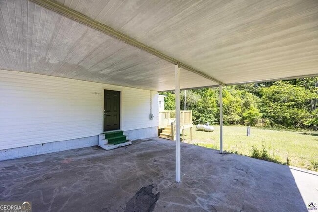 Building Photo - 427 Gun Club Rd