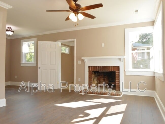 Building Photo - 22 Ridgeway Dr