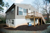 Building Photo - 324 Caroline Ave