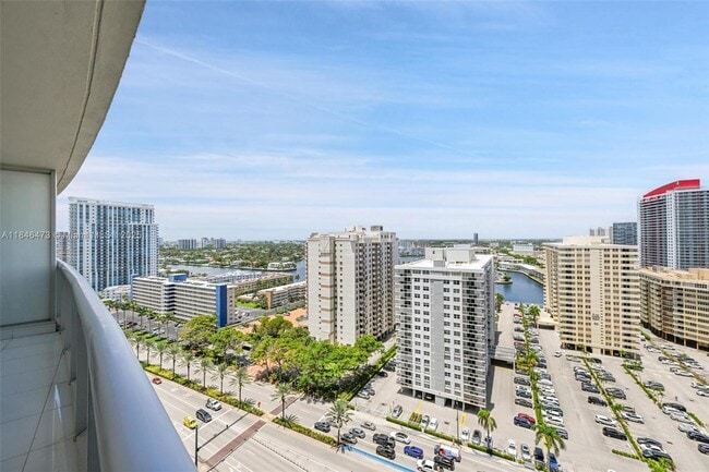 Building Photo - 1850 S Ocean Dr