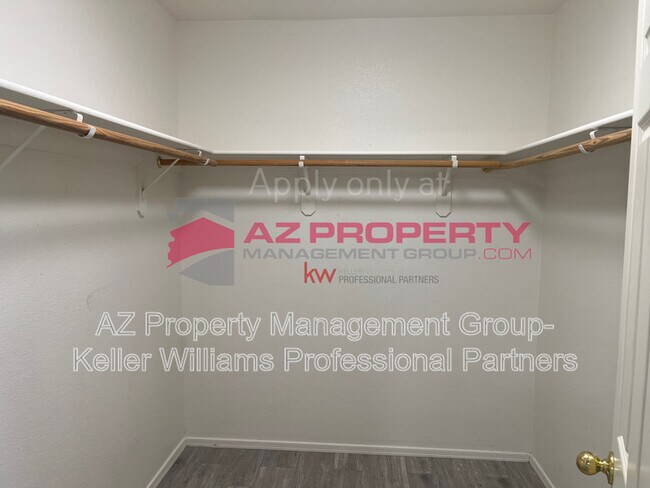 Building Photo - 17514 W Watson Ln