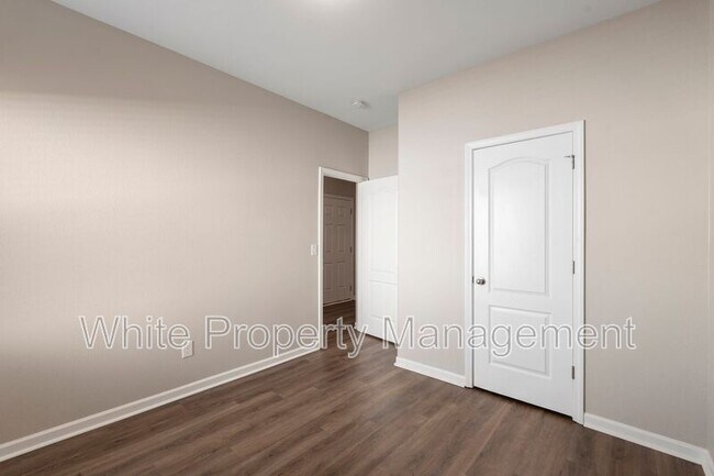 Building Photo - 6113 Purbeck Way