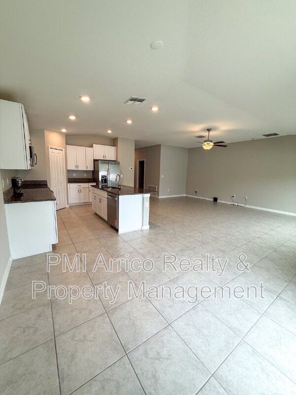 Building Photo - 12903 Wildflower Meadow Dr