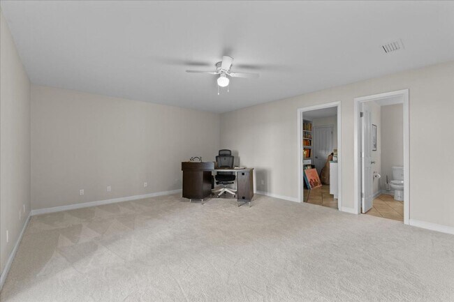 Building Photo - 3824 Gaines Dr