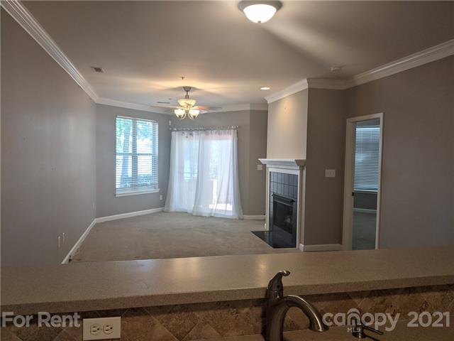 Building Photo - 915 Northeast Dr