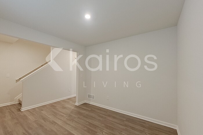 Building Photo - 125 Highpoint Ct