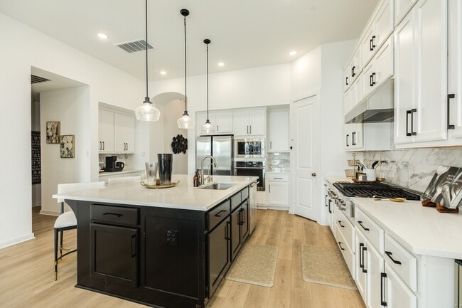 Building Photo - 9619 Wright Dr