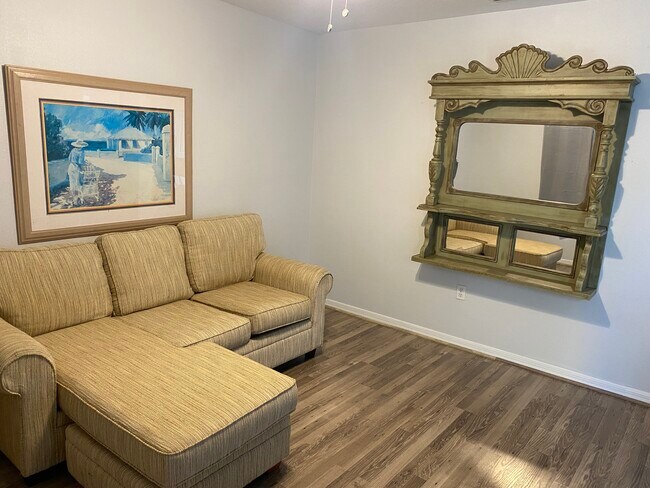 Building Photo - 111 Cabrillo Dr