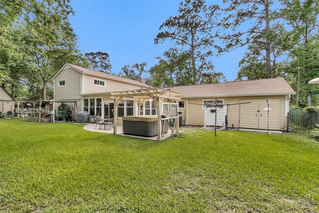 Building Photo - 628 Bullfrog Ln