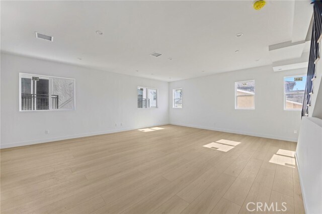 Building Photo - 4511 Rosewood Ave