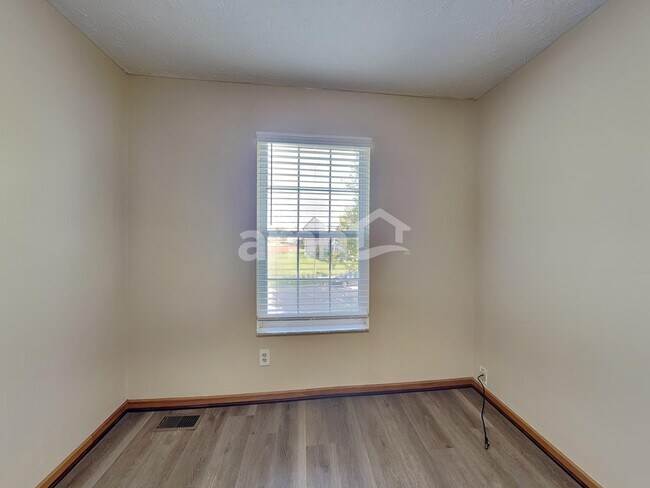 Building Photo - 468 McPherson Dr