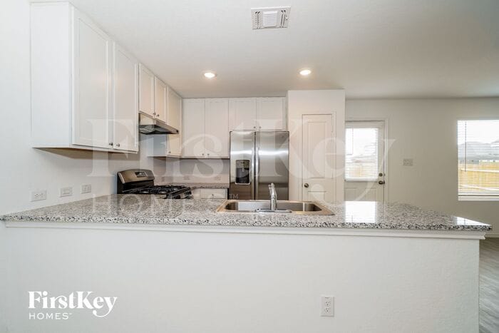 Building Photo - 6459 Cibolo Springs
