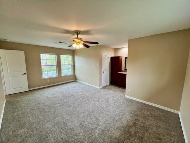 Building Photo - Beautiful remodel in Village at Anderson M...