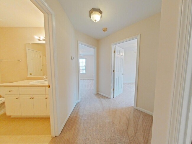 Building Photo - 113 Dozier Dr