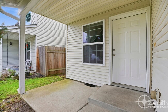 Building Photo - 3000 Cherry St