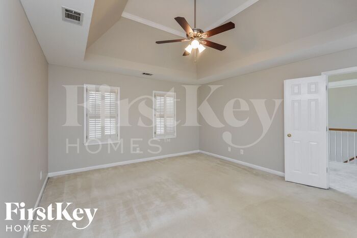 Building Photo - 1715 Foxwood Glen SE