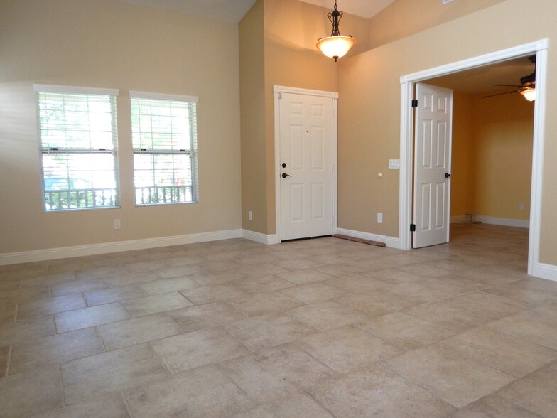 Building Photo - 22254 Pamplico Dr