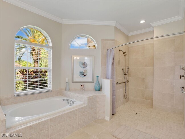 Building Photo - 8845 Lely Island Cir