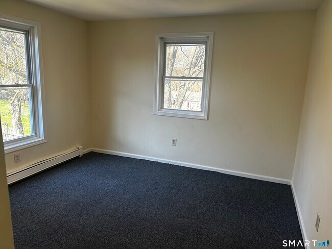 Building Photo - 9 Concord St