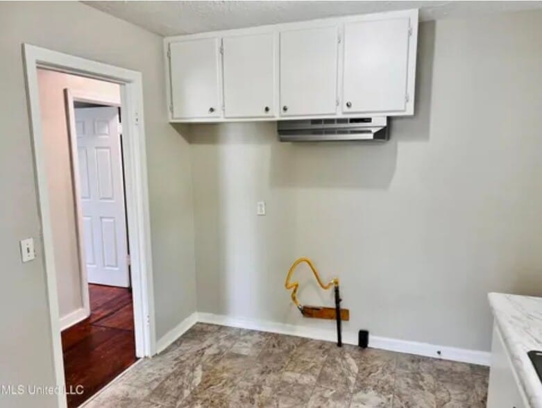 Building Photo - 1311 Fernwood Dr